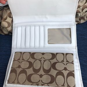 Coach purse and wallet